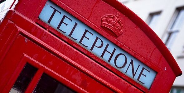 4-telefon-komorkowy-653x300