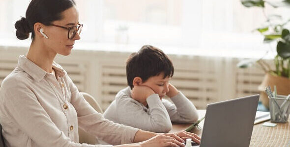 praca-zdalna-653x300